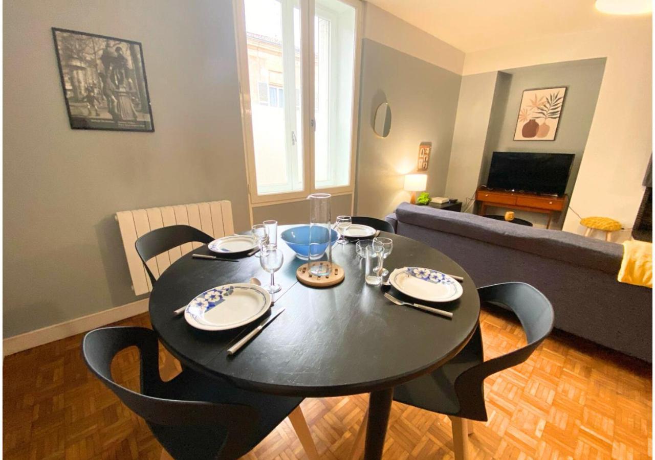 Le 107 - Poitiers - Chu - La Conciergerie. Apartment Exterior photo